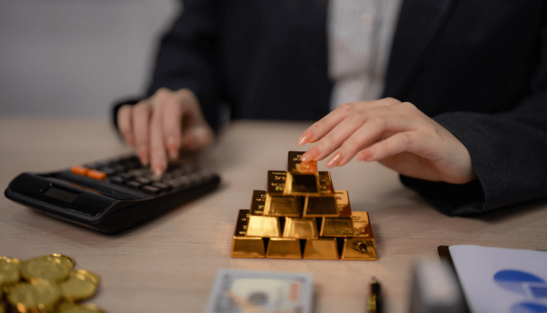 Emas Meroket ke Area Rekor, Investor Berburu Aset Aman